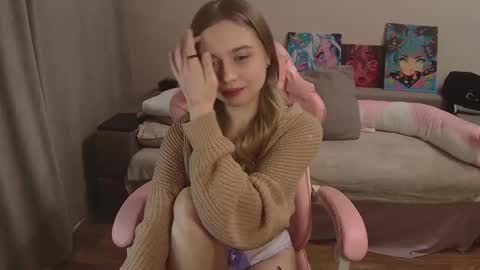 Olivia online show from October 12, 2025, 2:38 pm