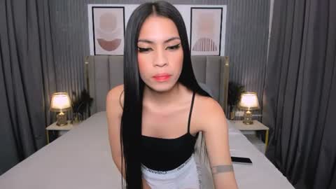 olivia_hotcummer online show from July 7, 2026, 7:23 am