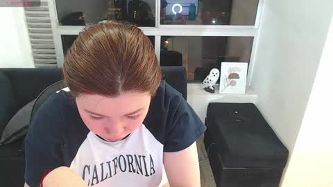 Snapshot of olivia_martine chatting on January 11, 2025, 9:04 am olivia_martine online show from January 11, 2025, 9:04 am