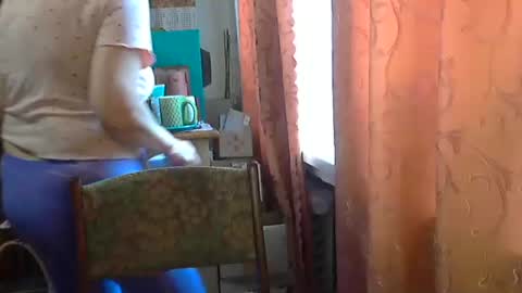 Snapshot of olivia_mia25 chatting on June 8, 2026, 8:04 am Olivia Mia online show from June 8, 2026, 8:04 am