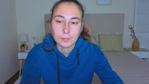 Snapshot of olivia_milff chatting on November 29, 2025, 7:28 pm Olivia online show from November 29, 2025, 7:28 pm