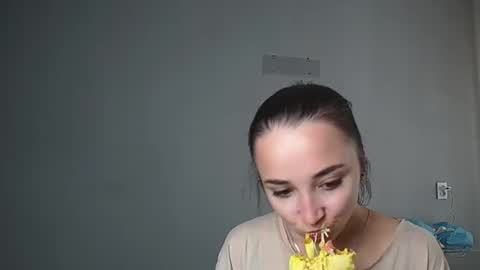 Snapshot of olivia_oliv chatting on September 14, 2025, 11:31 am Olivia online show from September 14, 2025, 11:31 am