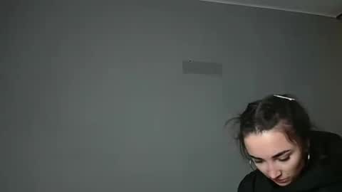 Olivia online show from December 4, 2025, 11:08 am