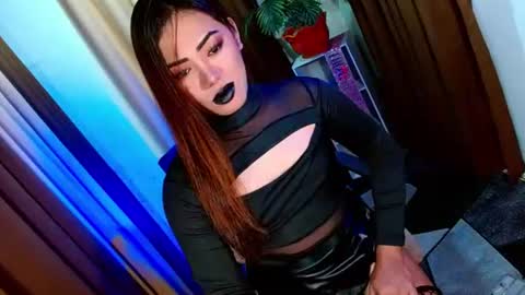 Snapshot of olivia_the_temptress27 chatting on October 3, 2025, 7:16 am Miss OLIVIA online show from October 3, 2025, 7:16 am