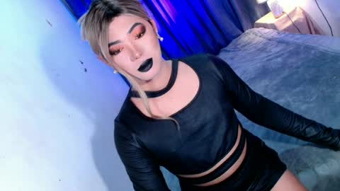 Miss OLIVIA online show from July 1, 2026, 2:13 am