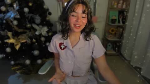 Olivia online show from November 23, 2025, 5:40 am