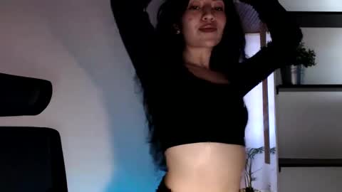 Snapshot of oliviaaa__ chatting on October 26, 2025, 9:10 pm oliviaaa__ online show from October 26, 2025, 9:10 pm