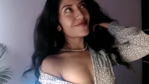 oliviaaa__ online show from May 12, 2026, 4:59 pm