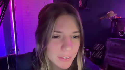 Snapshot of oliviahansleyy chatting on January 5, 2025, 3:22 am Olivia online show from January 5, 2025, 3:22 am