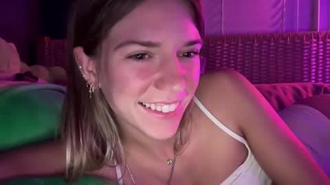 Snapshot of oliviahansleyy chatting on January 28, 2025, 7:32 am Olivia online show from January 28, 2025, 7:32 am