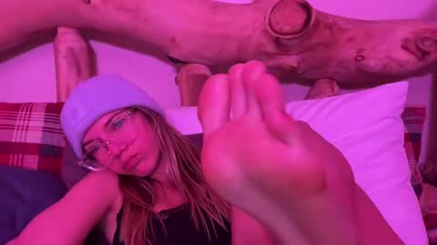 Snapshot of oliviahansleyy chatting on February 25, 2025, 3:20 am Olivia online show from February 25, 2025, 3:20 am