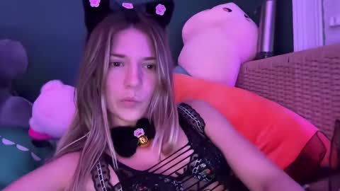 Snapshot of oliviahansleyy chatting on March 11, 2025, 5:38 am Olivia online show from March 11, 2025, 5:38 am