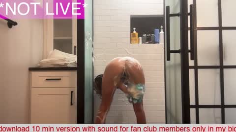 Snapshot of oliviahansleyy chatting on March 12, 2025, 12:42 am Olivia online show from March 12, 2025, 12:42 am