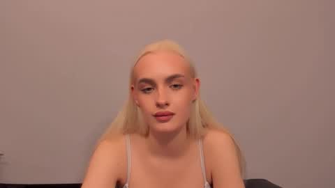 Snapshot of oliviahappy chatting on March 7, 2026, 5:21 pm oliviaBeauty online show from March 7, 2026, 5:21 pm