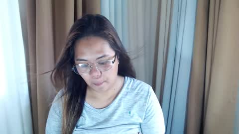 olivia hollywood online show from April 22, 2026, 5:21 am