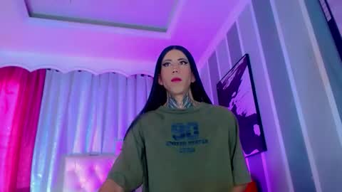 oliviahot01 online show from April 11, 2026, 1:37 pm