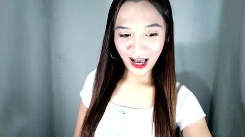 Snapshot of olivianiczxasshieerrraa6 chatting on October 20, 2025, 9:54 am NICOLE online show from October 20, 2025, 9:54 am