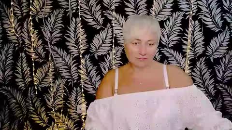 Kelly online show from October 10, 2025, 11:42 am