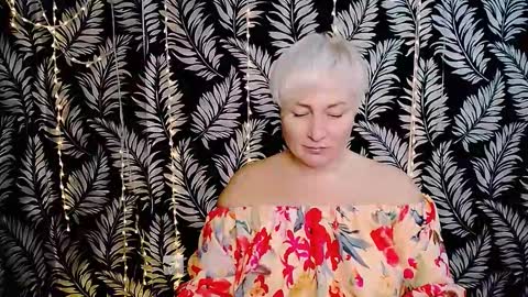 Kelly online show from December 5, 2025, 11:30 am