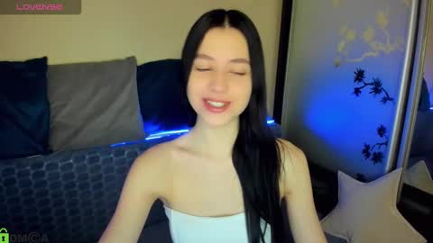 oliviarichi online show from February 9, 2026, 8:51 am