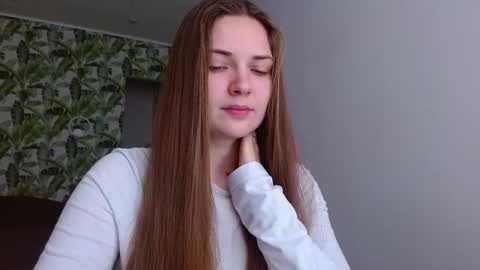 Olivia online show from November 11, 2025, 6:13 am