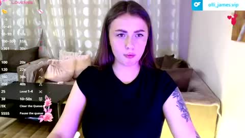 ollie_jamess online show from July 18, 2026, 9:18 pm