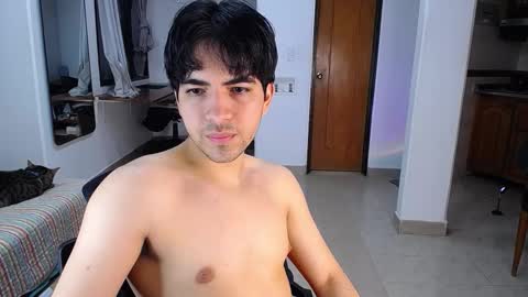 olliver_twink online show from March 13, 2026, 12:06 am