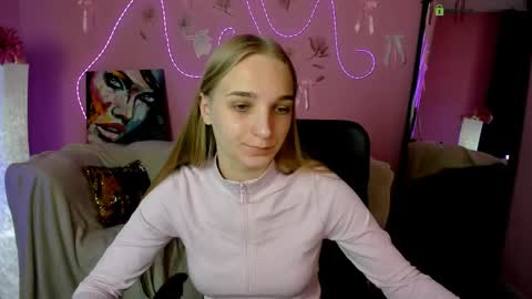 Ollivia online show from April 28, 2026, 5:45 am