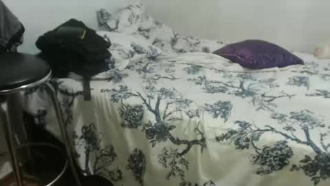 OlySantos online show from January 8, 2025, 2:14 pm