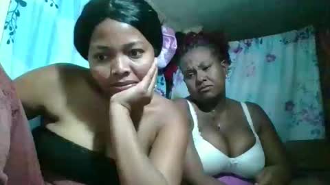 olyvienne90 online show from December 15, 2025, 2:16 am