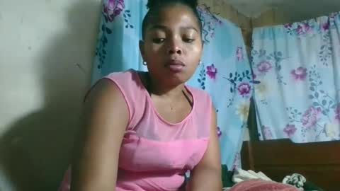 olyvienne90 online show from December 21, 2025, 4:36 pm