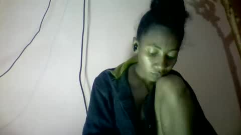 olyvienne90 online show from April 21, 2026, 7:06 pm