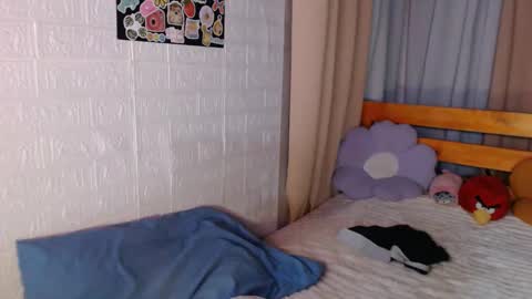 Snapshot of omariaennaid chatting on May 7, 2026, 11:54 pm Angel online show from May 7, 2026, 11:54 pm