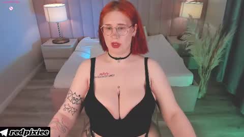 Snapshot of omgsexxxypixie chatting on July 25, 2026, 5:38 am your Pixie online show from July 25, 2026, 5:38 am
