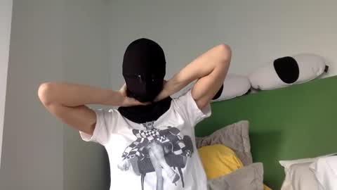 omilk online show from December 28, 2024, 10:13 pm