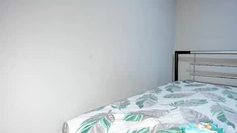 Violette online show from November 17, 2025, 8:36 pm