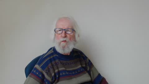 Snapshot of onanister chatting on January 7, 2025, 1:46 pm Somewhere over the rainbow online show from January 7, 2025, 1:46 pm