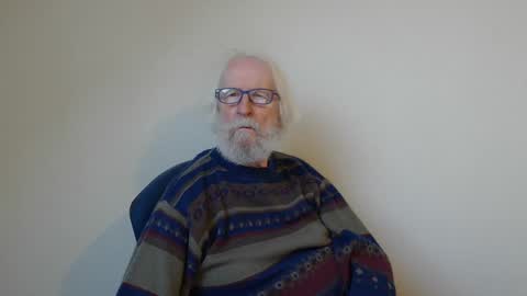 Snapshot of onanister chatting on January 12, 2025, 8:04 am Somewhere over the rainbow online show from January 12, 2025, 8:04 am