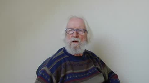 Snapshot of onanister chatting on January 12, 2025, 2:09 pm Somewhere over the rainbow online show from January 12, 2025, 2:09 pm