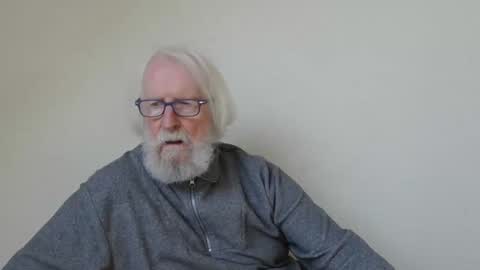 Snapshot of onanister chatting on January 20, 2025, 1:11 pm Somewhere over the rainbow online show from January 20, 2025, 1:11 pm