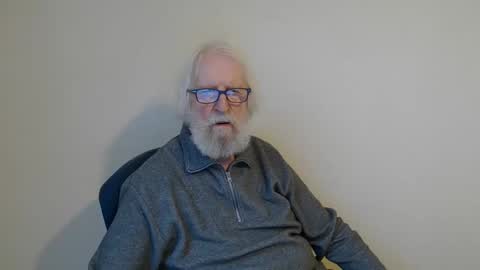 Snapshot of onanister chatting on January 25, 2025, 7:38 am Somewhere over the rainbow online show from January 25, 2025, 7:38 am