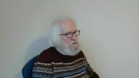 Snapshot of onanister chatting on January 28, 2025, 7:53 am Somewhere over the rainbow online show from January 28, 2025, 7:53 am