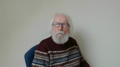 Snapshot of onanister chatting on February 2, 2025, 1:19 pm Somewhere over the rainbow online show from February 2, 2025, 1:19 pm