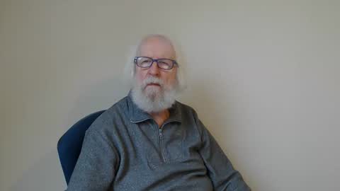 Snapshot of onanister chatting on February 19, 2025, 8:22 am Somewhere over the rainbow online show from February 19, 2025, 8:22 am