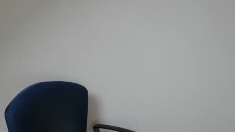 Snapshot of onanister chatting on February 20, 2025, 4:25 pm Somewhere over the rainbow online show from February 20, 2025, 4:25 pm