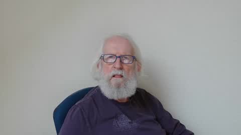 Snapshot of onanister chatting on March 1, 2025, 3:38 pm Somewhere over the rainbow online show from March 1, 2025, 3:38 pm