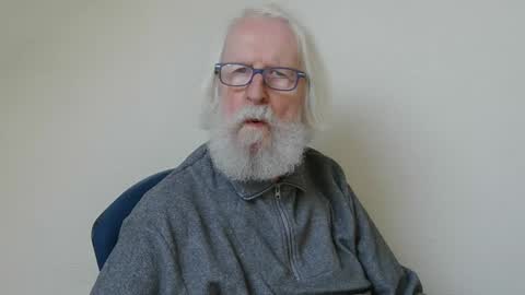 Snapshot of onanister chatting on March 3, 2025, 1:20 pm Somewhere over the rainbow online show from March 3, 2025, 1:20 pm