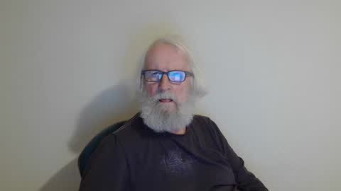 Snapshot of onanister chatting on March 10, 2025, 8:56 pm Somewhere over the rainbow online show from March 10, 2025, 8:56 pm