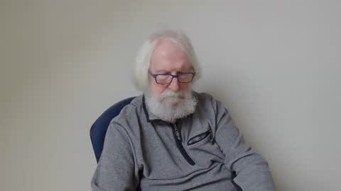 Snapshot of onanister chatting on March 11, 2025, 1:34 pm Somewhere over the rainbow online show from March 11, 2025, 1:34 pm