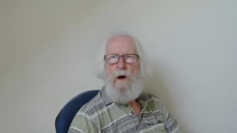 Snapshot of onanister chatting on September 15, 2025, 1:44 pm Somewhere over the rainbow online show from September 15, 2025, 1:44 pm